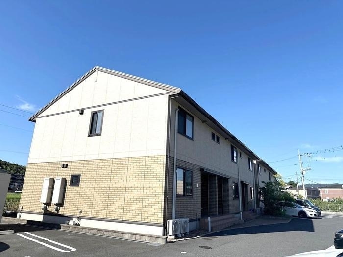 鴨方駅より徒歩10分 築9年10ヶ月 2階建の賃貸物件