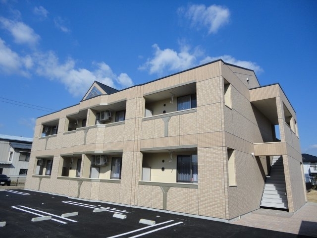 香西駅より徒歩7分 築13年9ヶ月 2階建の賃貸物件