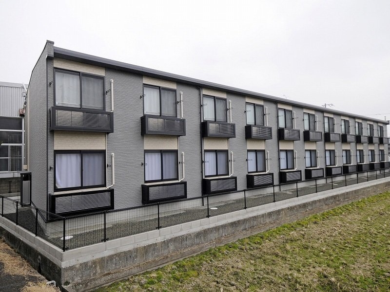 高木駅より徒歩15分 築16年10ヶ月 2階建の賃貸物件