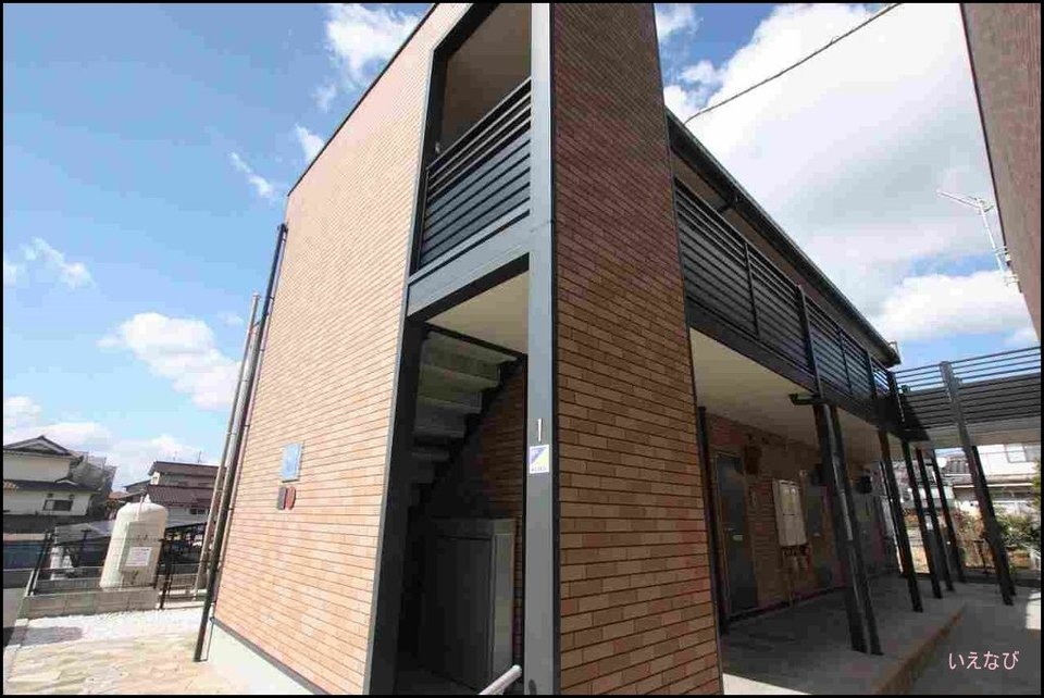 神辺駅より徒歩5分 築11年6ヶ月 2階建の賃貸物件