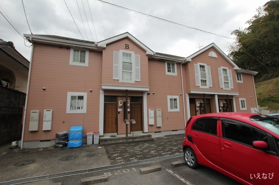 鵜飼駅より徒歩15分 築29年4ヶ月 2階建の賃貸物件