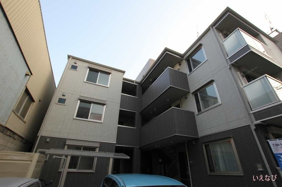 福山駅より徒歩5分 築7年8ヶ月 3階建の賃貸物件