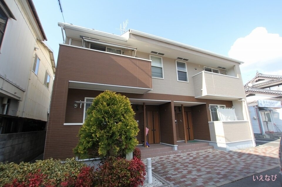 上下駅よりバス2分 徒歩5分 築16年2ヶ月 2階建の賃貸物件