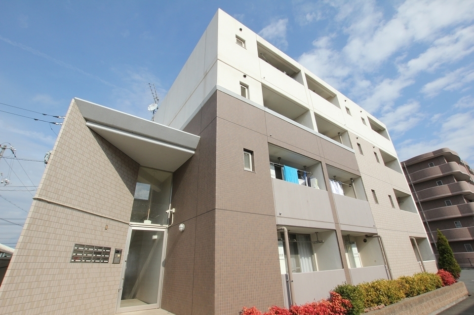 松永駅よりバス5分 徒歩10分 築14年11ヶ月 4階建の賃貸物件