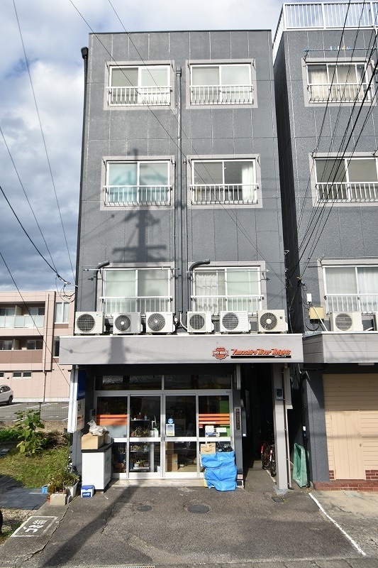 二軒屋駅より徒歩17分 築46年7ヶ月 4階建の賃貸物件
