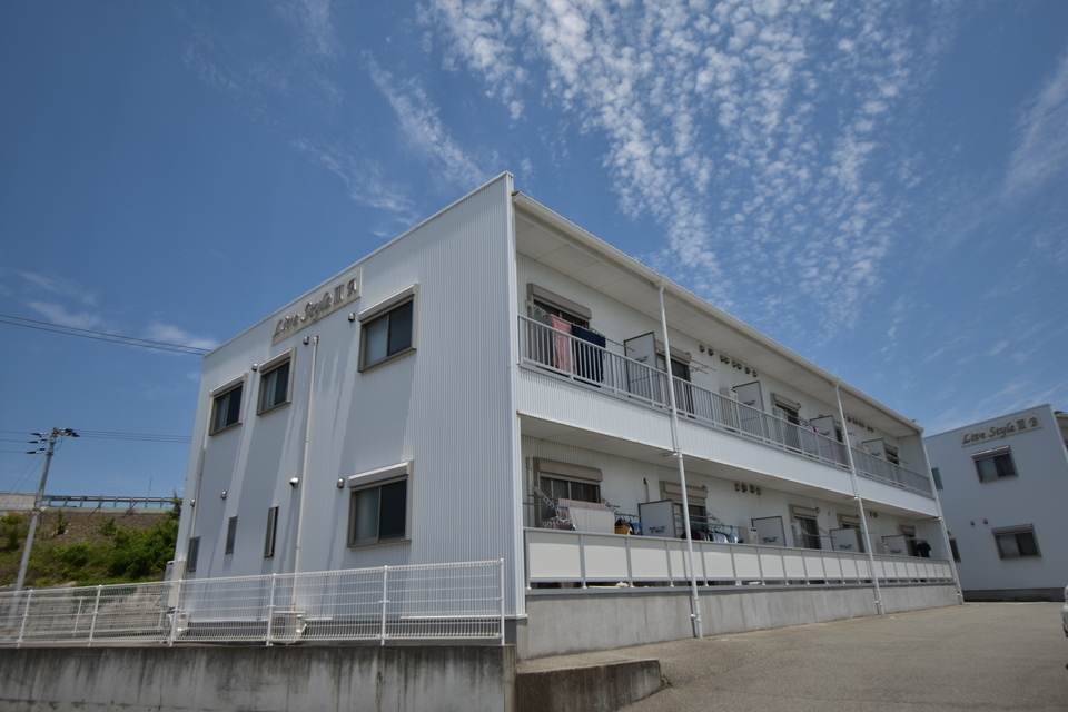 吉成駅より徒歩63分 築13年6ヶ月 2階建の賃貸物件