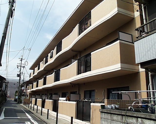 庄内通駅より徒歩10分 築71年11ヶ月 3階建の賃貸物件