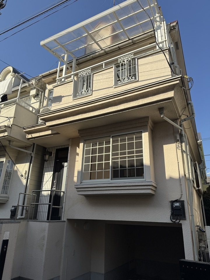 新高円寺駅より徒歩20分 築36年6ヶ月 3階建の賃貸物件